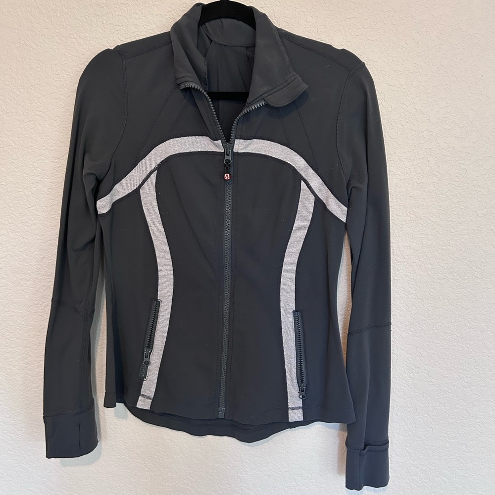 Lululemon Define Jacket Gray Size 10 Full Zip Thumbholes Athleisure